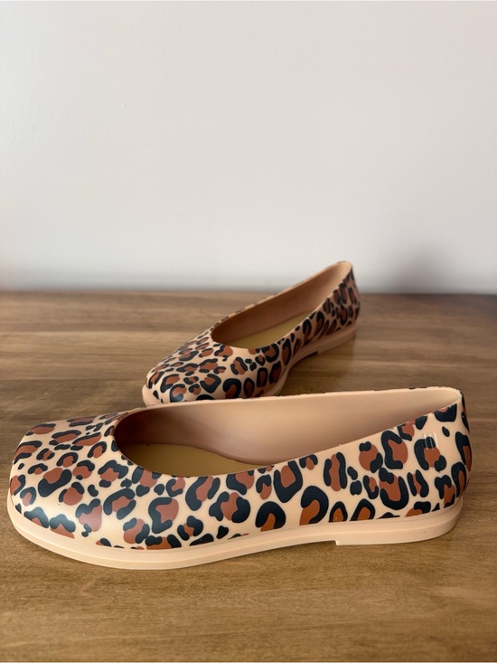 Melissa Shoes - Melissa Leopard Print Ballet Flats in Beige, Black and Brown